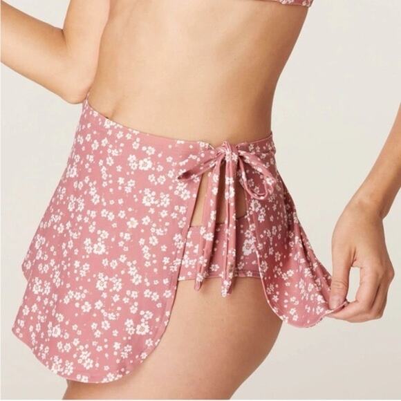 Andie Swim Sarong Coverup in Ditsy Floral Rose Pink Size Medium - Picture 1 of 9